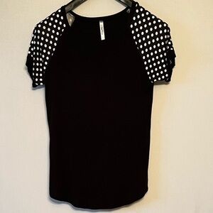 Cool Melon Cool Melon, USA, woman’s short sleeve top, black & white, size S